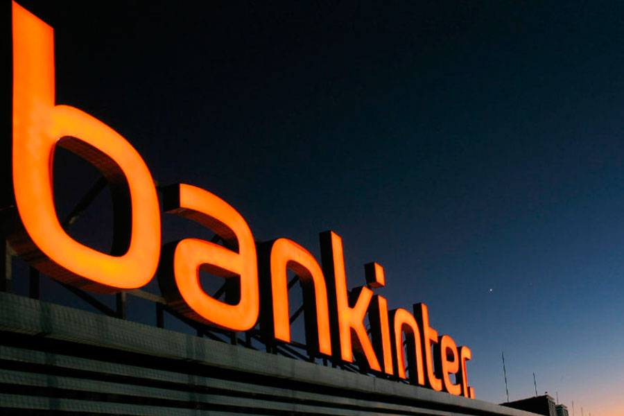 Bankinter lanza un fondo que invierte en productos de Carmignac y protege el 95% del capital